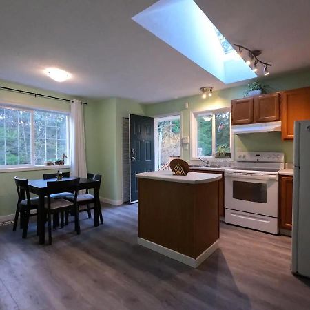 Countryroad Cozy 2Bedrooms Suite2 Nanaimo Exterior photo